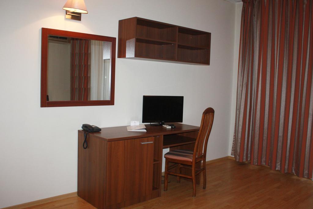 Hotel Central Golden Sands Phòng bức ảnh